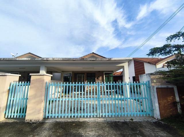 Residential House for sale in Malaka