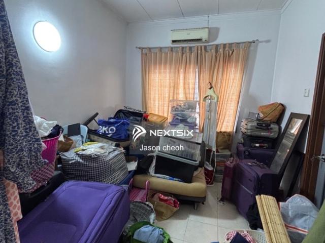 Property for sale in Malaka