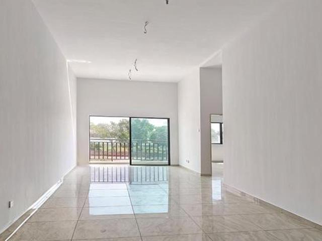 Condominium for sale in Malaka
