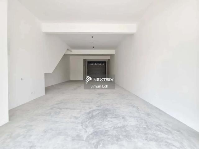 Warehouse for sale in Johor