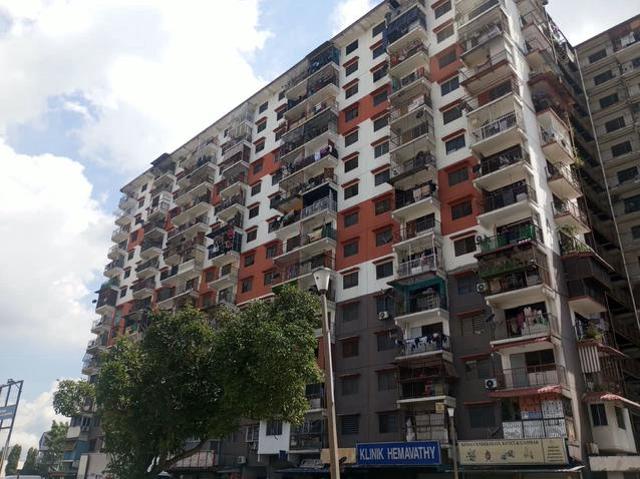 Flat for sale in Kelana Jaya, Petaling Jaya