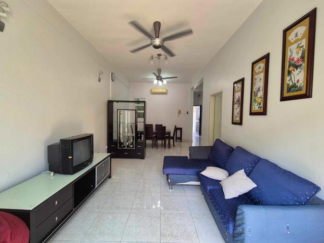 Apartment for sale in Malaka