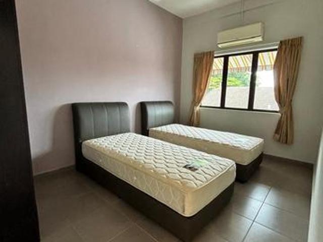 Flat for sale in Malaka