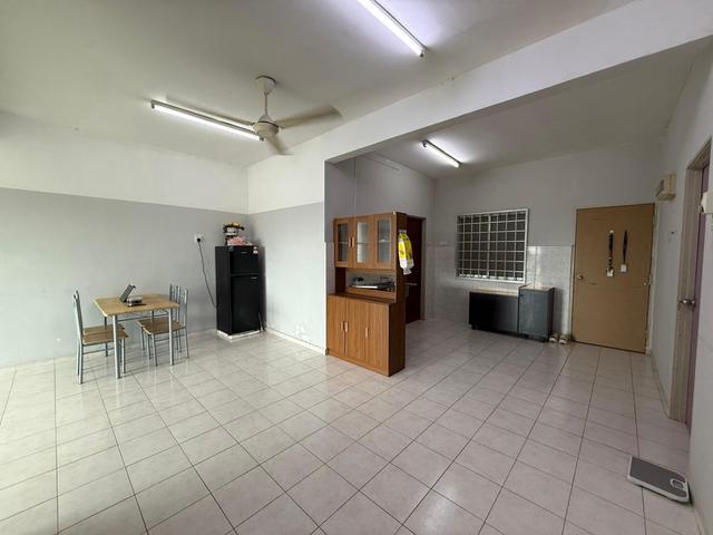 Apartment for sale in Malaka
