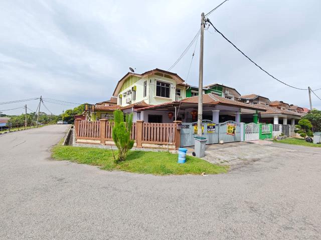 Terraced House for sale in Malaka