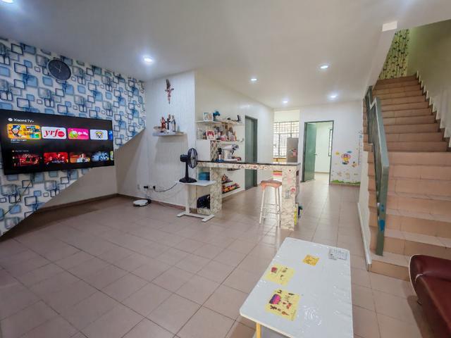 Townhouse for sale in Cheng, Malaka