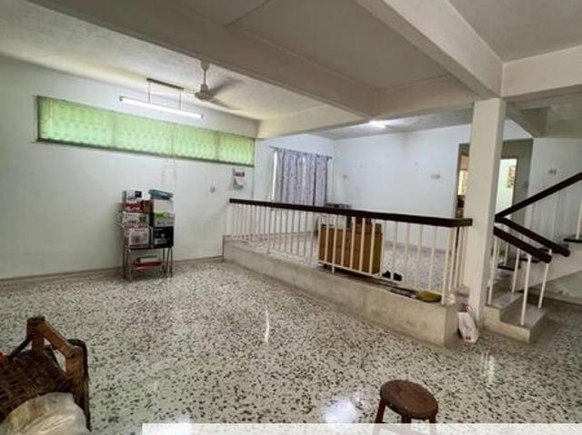 House for sale in Malaka
