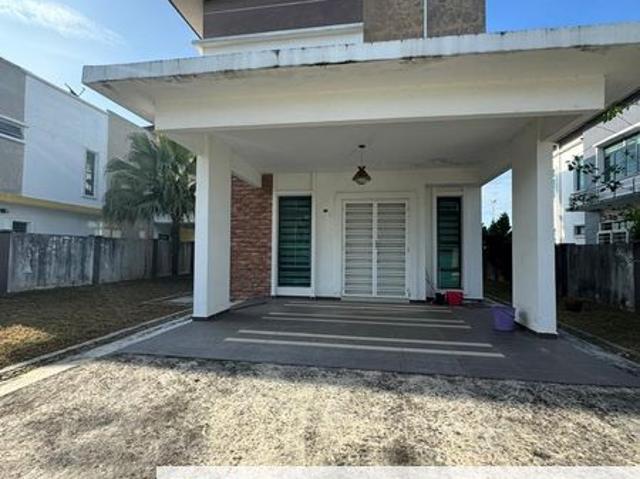 House for sale in Malaka