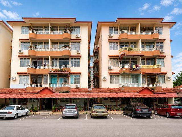 Flat for sale in Malaka