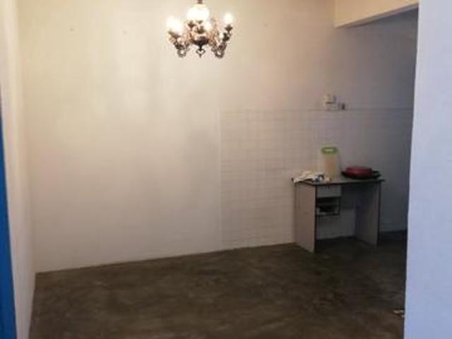 Apartment for sale in Malaka