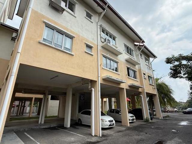 Townhouse for sale in Shah Alam, Petaling