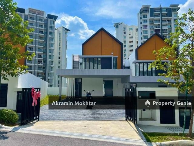 Terraced House for sale in Country Heights Damansara, Kuala Lumpur