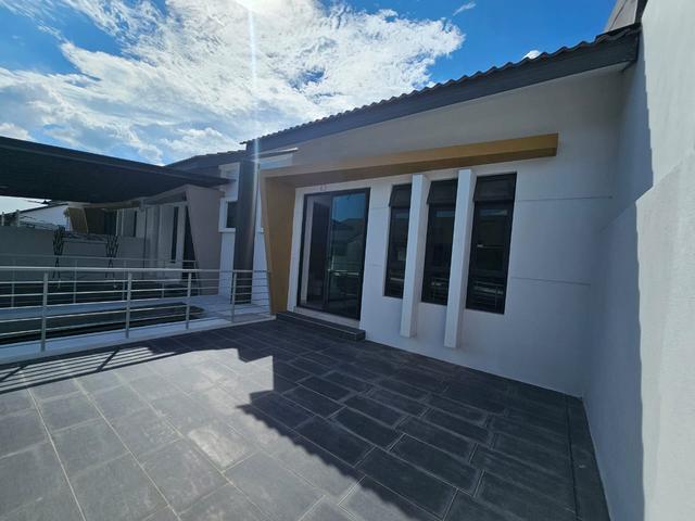 Terraced House for sale in Malaka