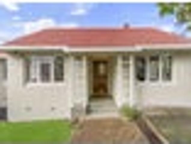 House for sale in Royal Oak, Oroua County