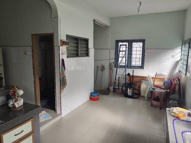 Terraced House for sale in Malaka