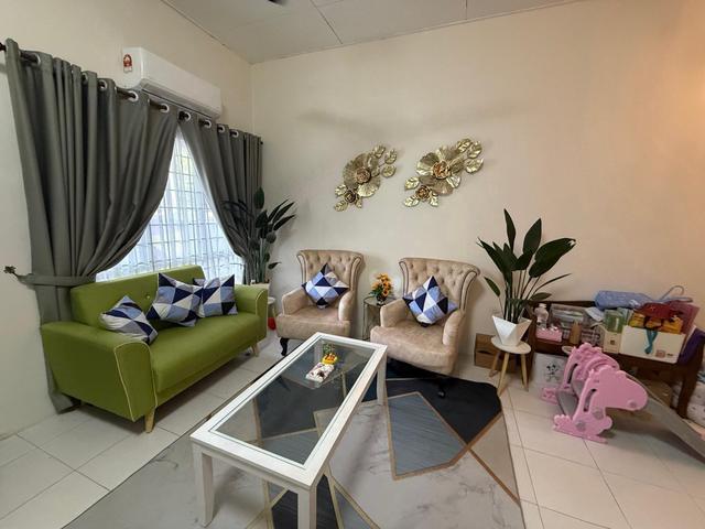 Terraced House for sale in Malaka