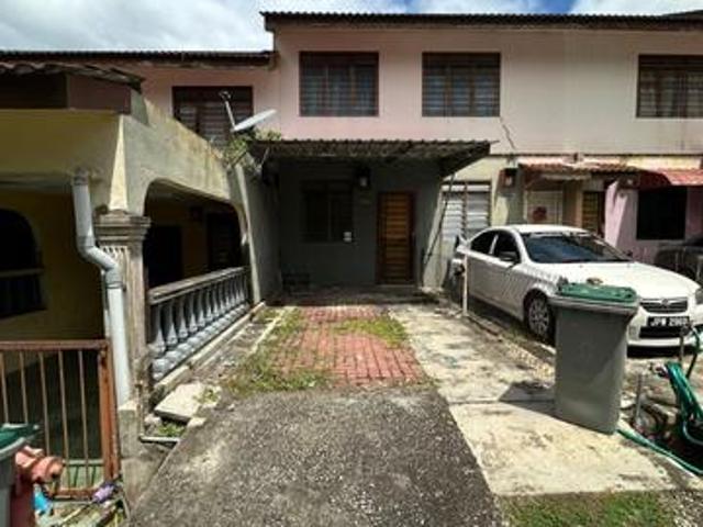 Townhouse for sale in Rembia, Malaka