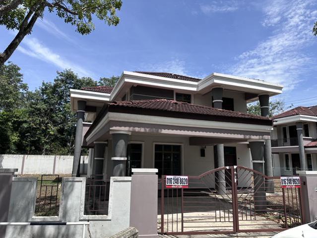 Bungalow for sale in Malaka