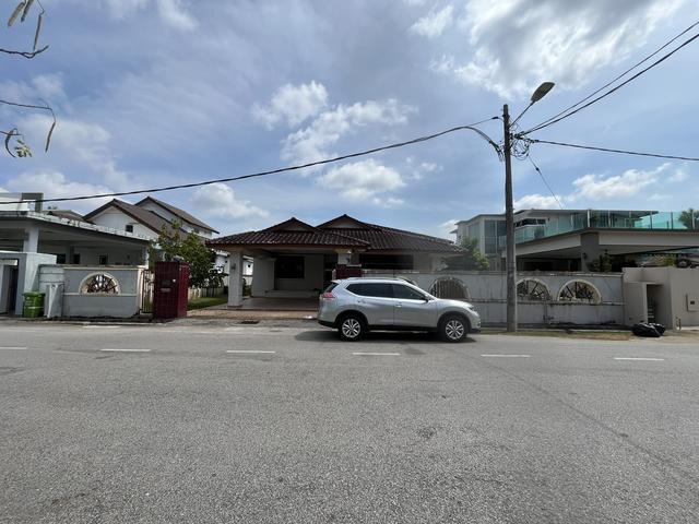 Bungalow for sale in Kuantan, Pahang
