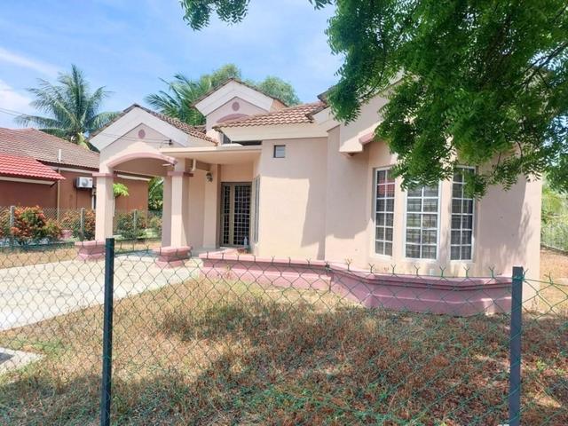 Bungalow for sale in Sungai Pelek, Sepang