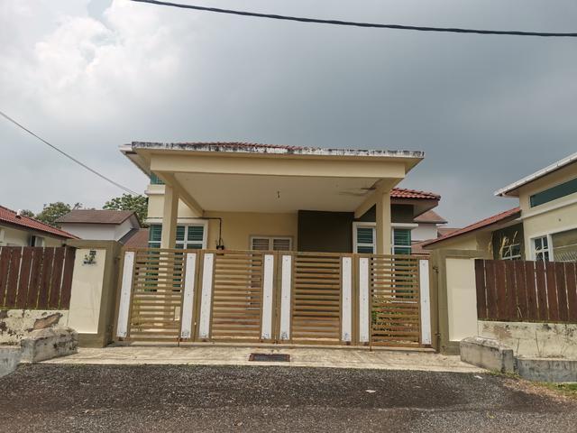 Bungalow for sale in Durian Tunggal, Malaka
