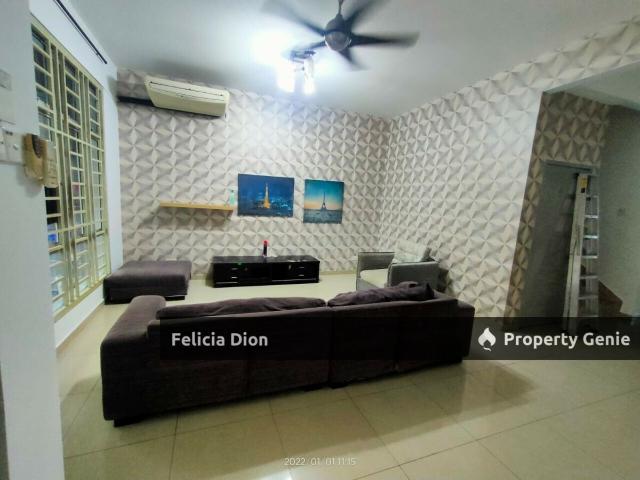 Terraced House for sale in Malaka