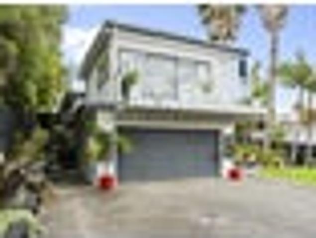 House for sale in Whangaparaoa