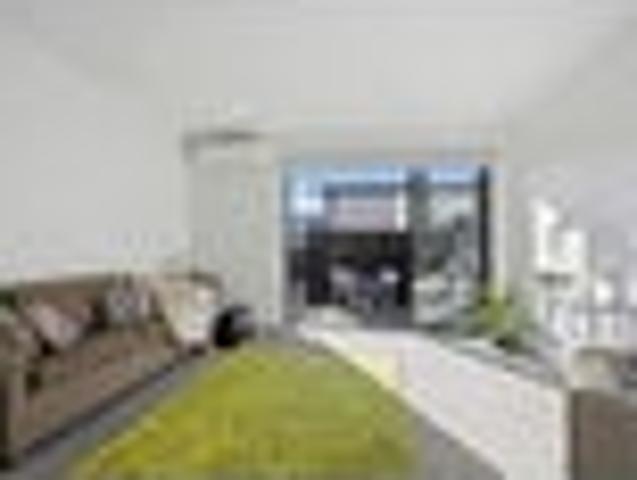 Townhouse for sale in Whangaparaoa