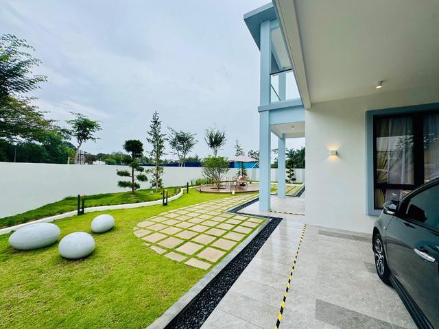 Terraced House for sale in Malaka