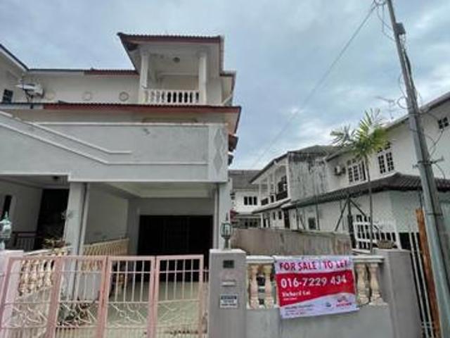 Townhouse for sale in Ujong Pasir, Malaka
