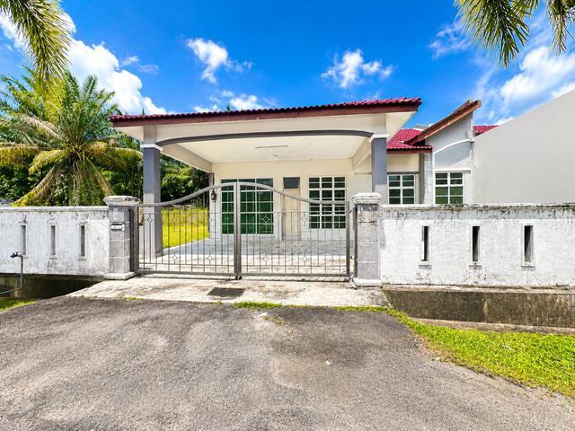 Residential House for sale in Malaka