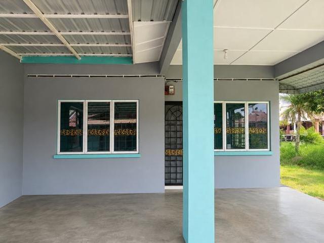 Terraced House for sale in Malaka