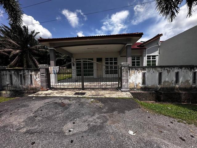 Residential House for sale in Malaka