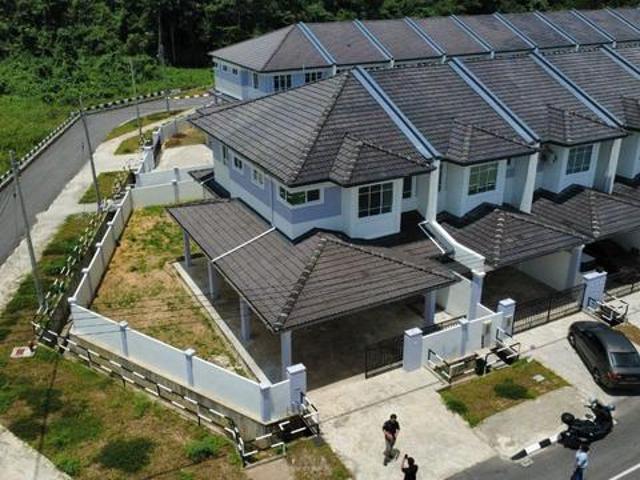 Terraced House for sale in Kuching, Bahagian Kuching