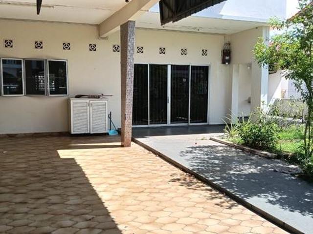 Residential House for sale in Malaka