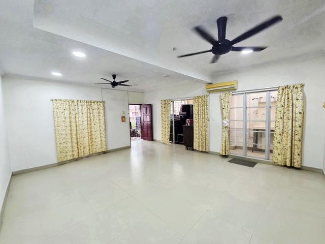 Terraced House for sale in Petaling, Subang Jaya