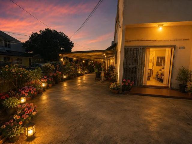 Terraced House for sale in Malaka