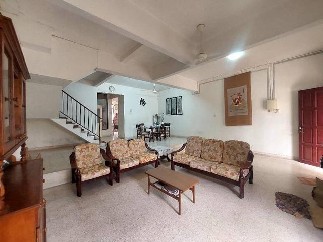 Terraced House for sale in Malaka