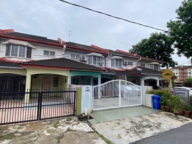Terraced House for sale