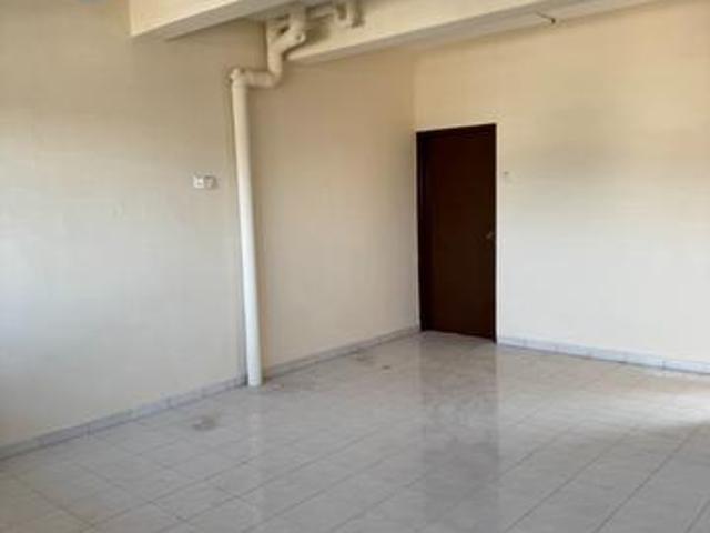 Apartment for sale in Malaka