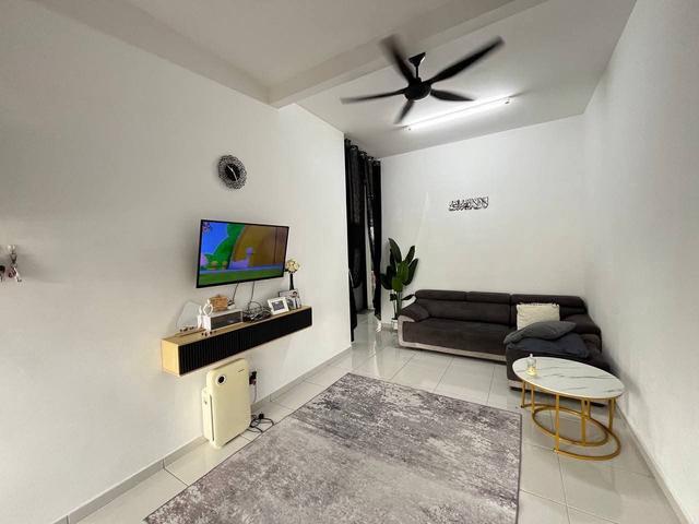 Terraced House for sale in Malaka