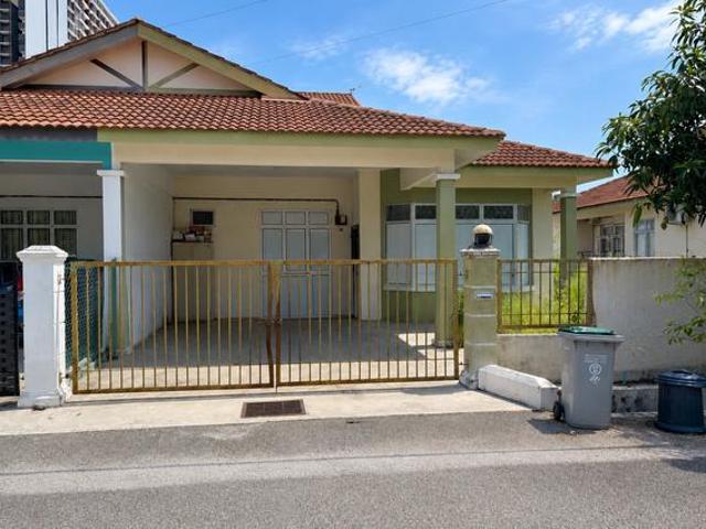 Residential House for sale in Malaka