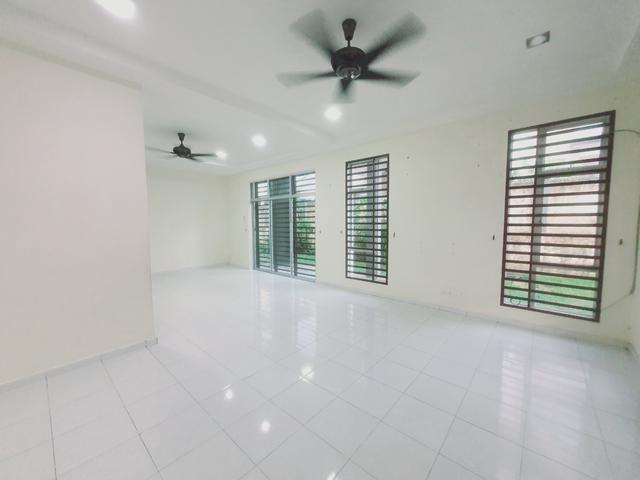 Residential House for sale in Malaka