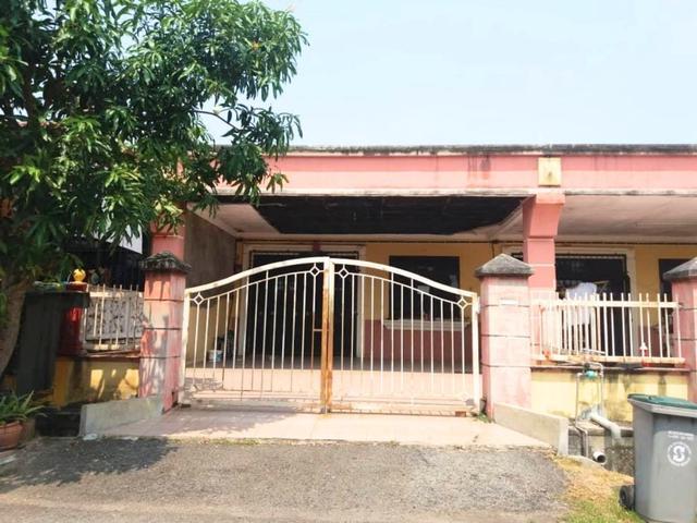 Terraced House for sale in Bahau, Jempol