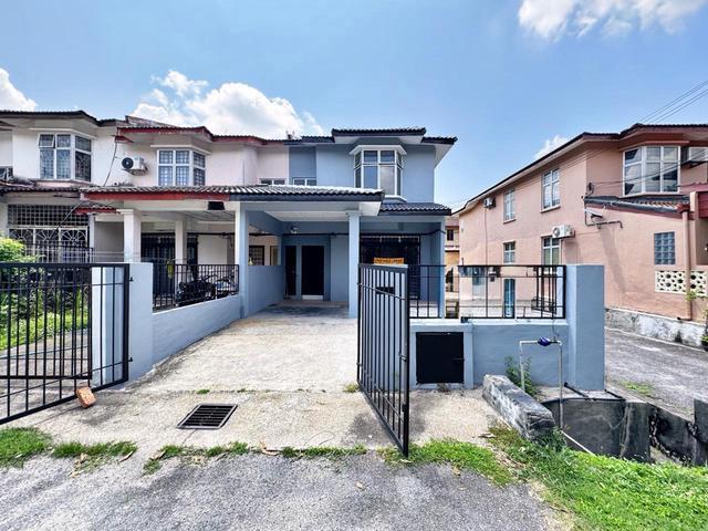 Terraced House for sale in Tanjong Sepat, Selangor