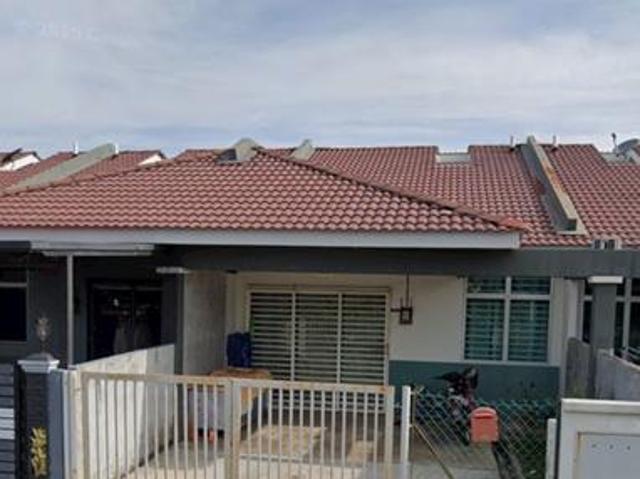 Terraced House for sale in Malaka