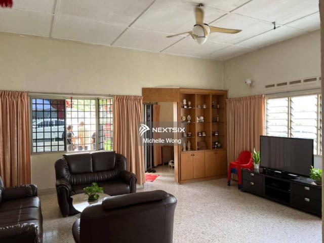 Residential House for sale in Malaka