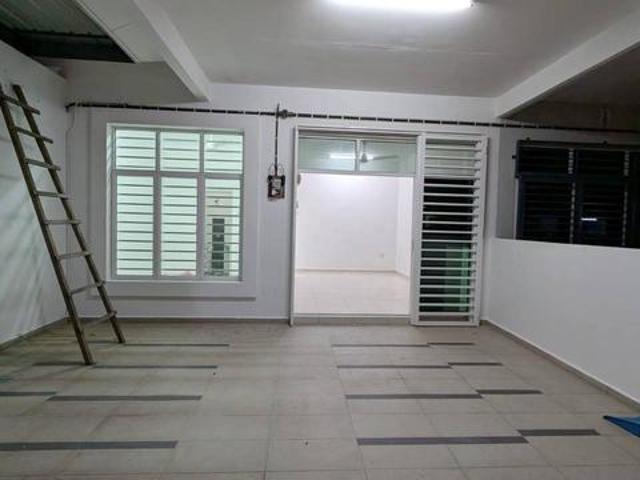 Terraced House for sale in Rembia, Malaka