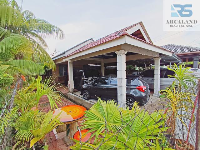 Residential House for sale in Tanjong Sepat, Selangor