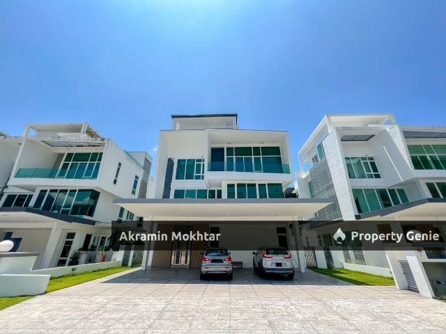 Terraced House for sale in Tanjong Sepat, Selangor